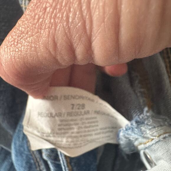 Black Daisy Womens Button Fly Relaxed Skinny Denim Jeans sz 7 28 Embroidered Y2K - Picture 7 of 10